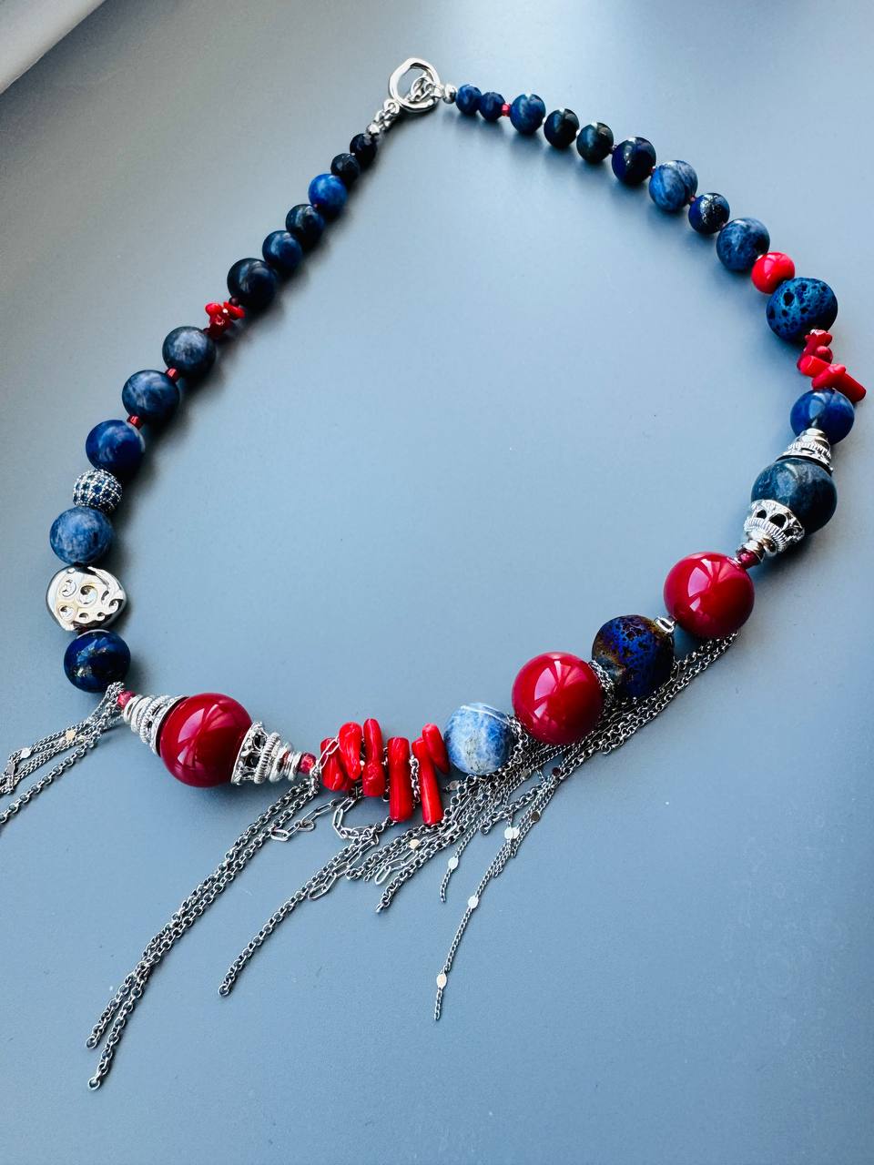 Колье «Круиз» с лазуритом и кораллом