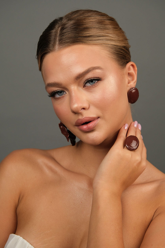 Серьги и кольцо «Фарфоровый цветок». Коричневый цвет - фото 5