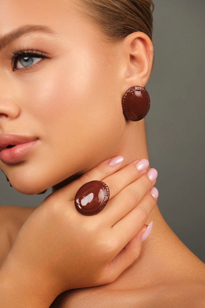 Серьги и кольцо «Фарфоровый цветок». Коричневый цвет - фото 4