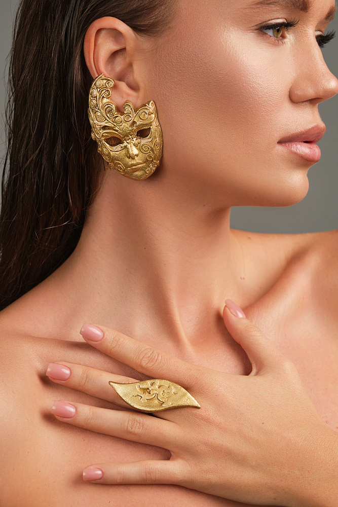 Серьги и кольцо «Карнавал». Цвет: жёлтое золото